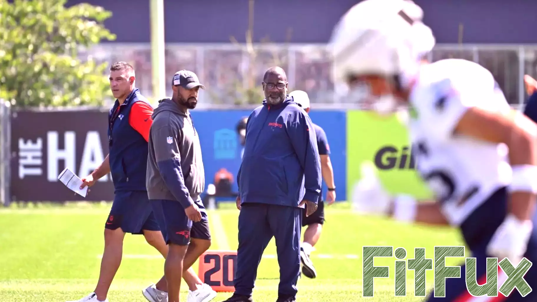 Patriots Defensive Coordinator Takes Leave for Health Reasons