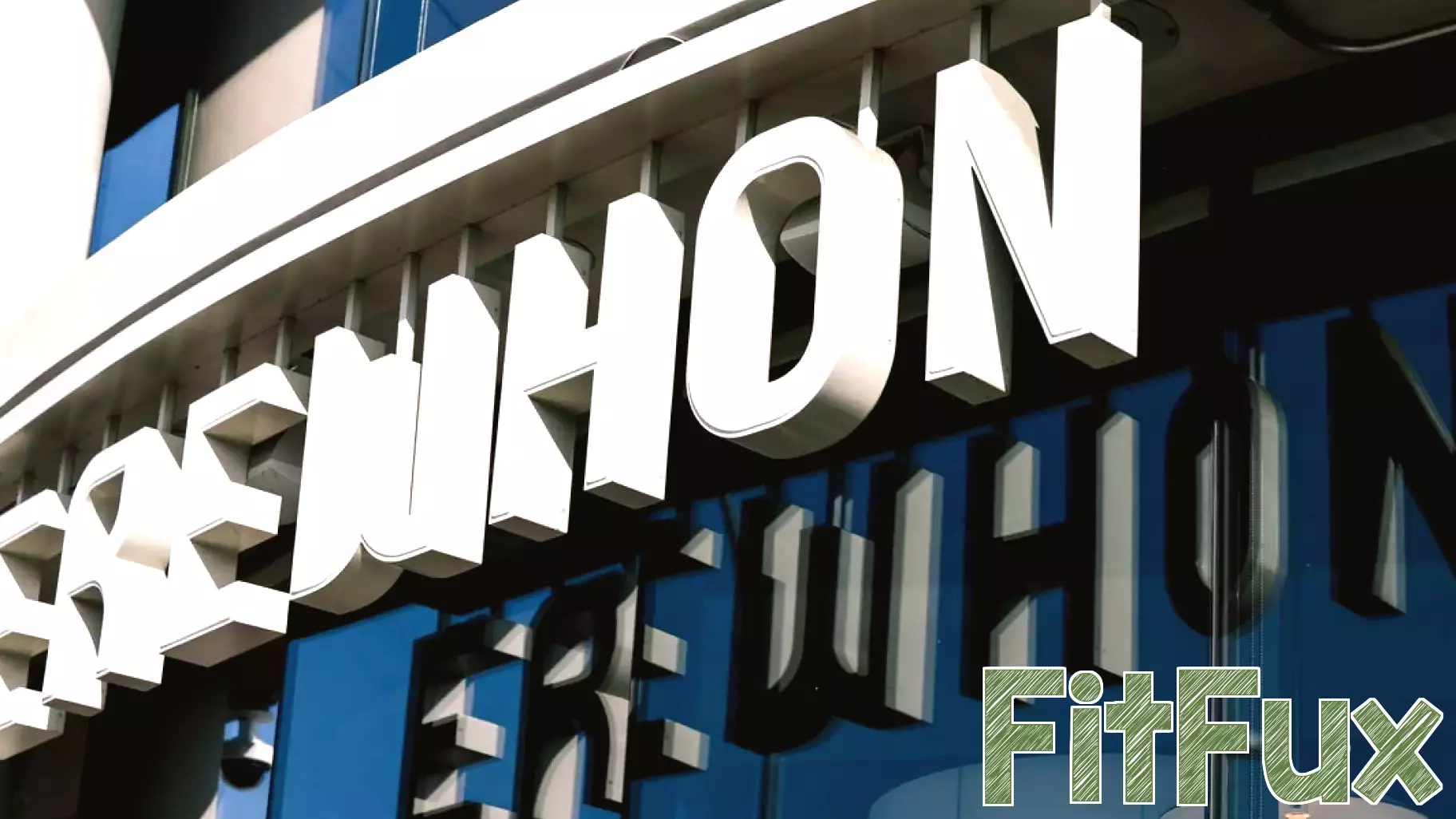 Santa Monica's Erewhon Cafe Shuts Down Due to Vermin Infestation