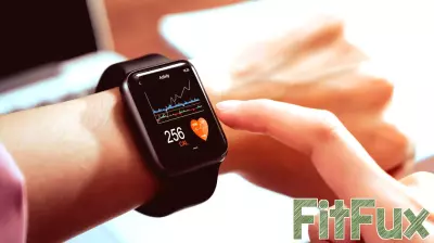 Understanding the Role of Smartwatches in Heart Health Monitoring